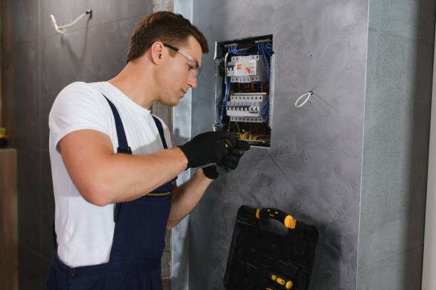 Best Licensed Electrician  in Maumelle, AR